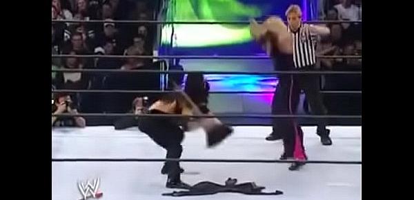  Victoria vs Trish Stratus Survivor Series 2002.